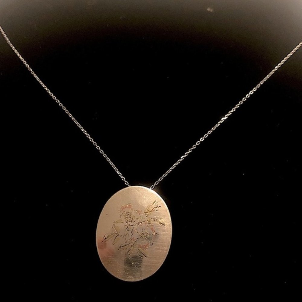 REED &Barton Damascene Oval Pendant on 925 Chain 18” &1”